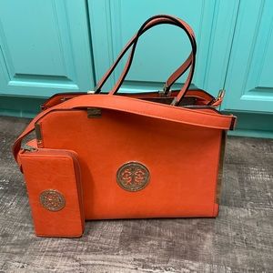 Ladies Dasein handbag with matching wallet